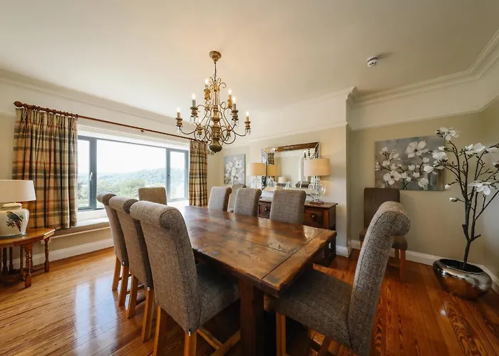 Cherry Trees ويندرمير