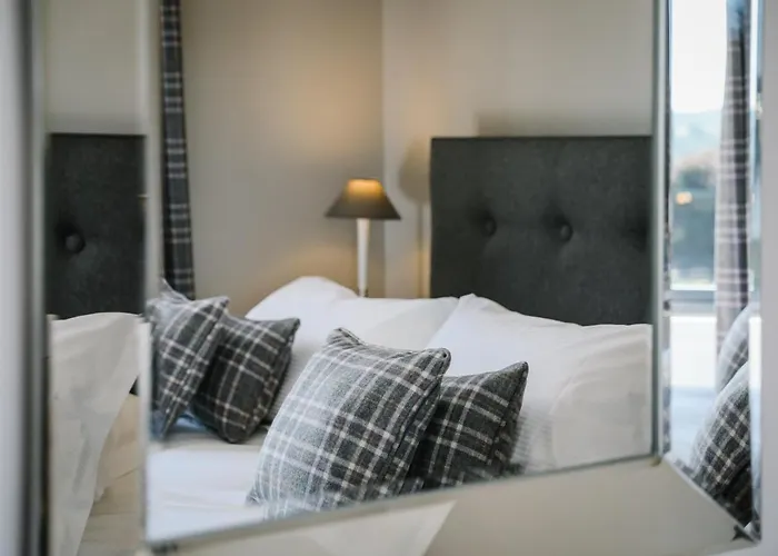 Cherry Trees * ويندرمير